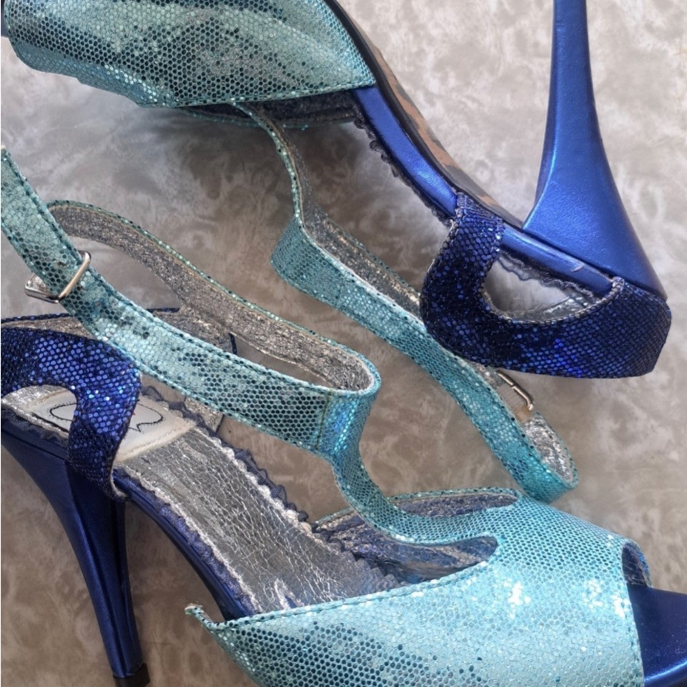 Bettie Page,Ellie, Pin up sz 8 fits 7 Glitter T-Strap Heels - Picture 2 of 5
